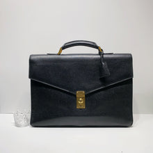 이미지를 갤러리 뷰어에 로드 , No.2166-Chanel Vintage Caviar Briefcase
