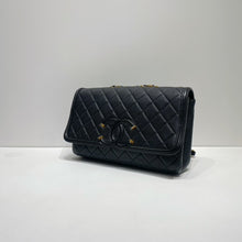 이미지를 갤러리 뷰어에 로드 , No.4312-Chanel Large CC Filigree Flap Bag
