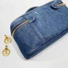 画像をギャラリービューアに読み込む, No.3651-Chanel Vintage Denim Large Vanity Case
