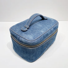 画像をギャラリービューアに読み込む, No.3651-Chanel Vintage Denim Large Vanity Case
