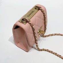 Charger l&#39;image dans la galerie, No.4396-Chanel Trendy Clutch With Chain
