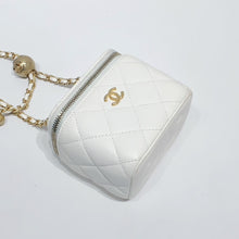 将图片加载到图库查看器，No.4388-Chanel Pearl Crush Vanity With Chain
