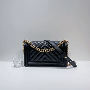 No.3935-Chanel Lambskin Chevron Boy 25cm