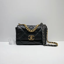 이미지를 갤러리 뷰어에 로드 , No.4305-Chanel 19 Small Handbag
