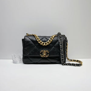 No.4305-Chanel 19 Small Handbag