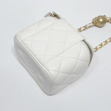 将图片加载到图库查看器，No.4388-Chanel Pearl Crush Vanity With Chain
