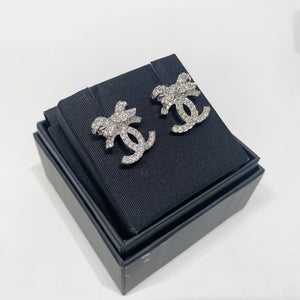 No.4453-Chanel Metal Crystal Bow CC Earrings (Unused / 未使用品)