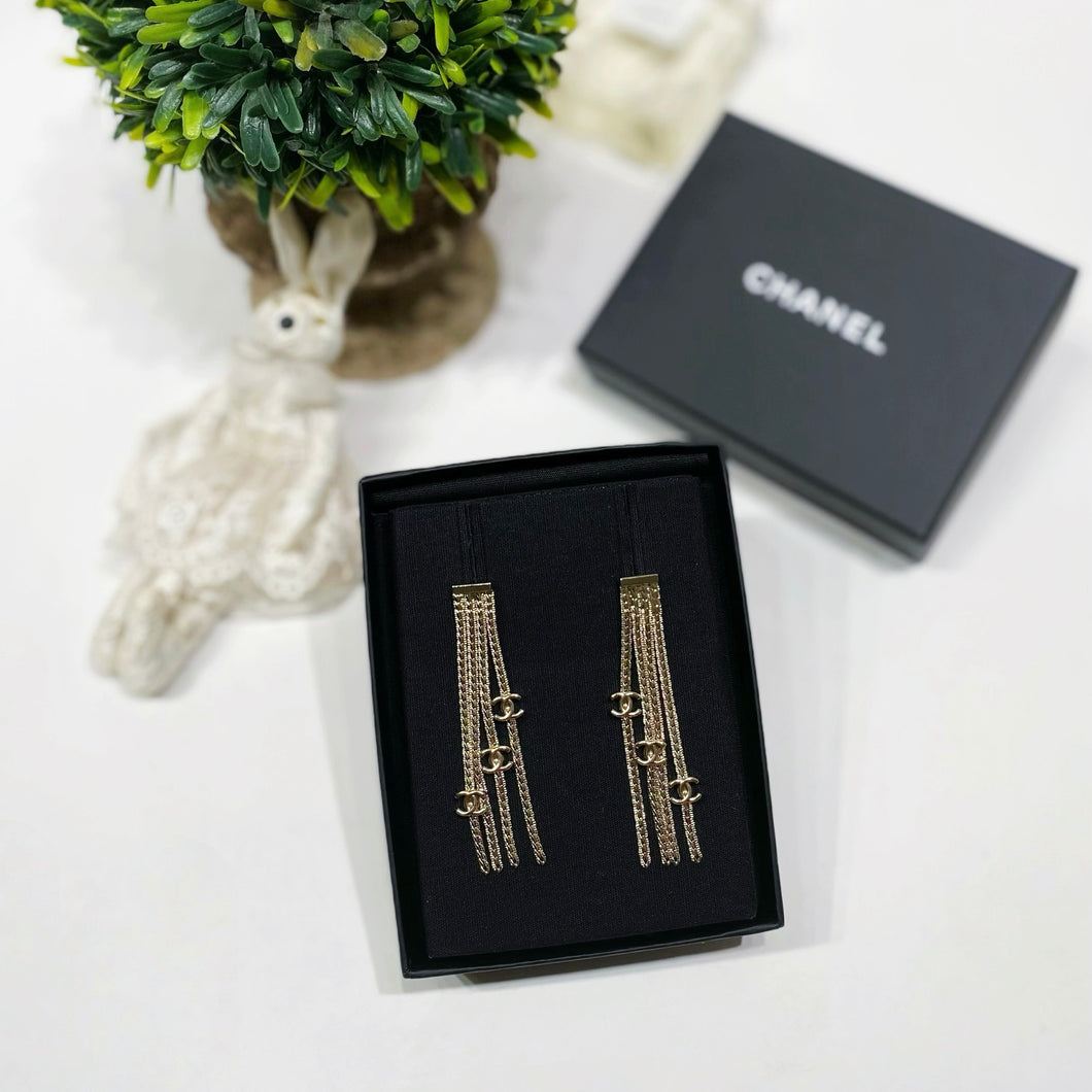 No.4481-Chanel Metal Tassel Coco Mark Earrings (Unused/ 未使用品)