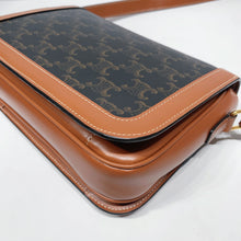 画像をギャラリービューアに読み込む, No.4509- Celine Teen Triomphe Bag
