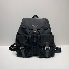 Charger l&#39;image dans la galerie, No.4351-Prada Small Re-Nylon Backpack
