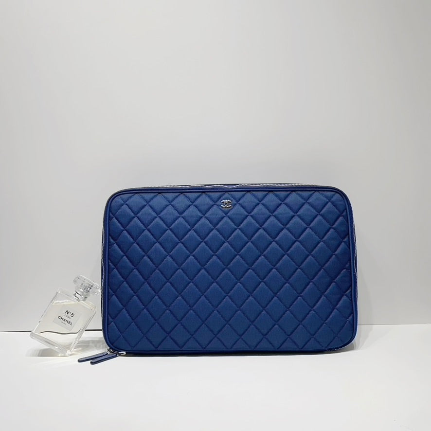 No.4346-Chanel Nylon Laptop Medium Case