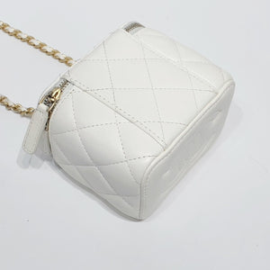 No.4388-Chanel Pearl Crush Vanity With Chain