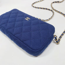 画像をギャラリービューアに読み込む, No.4517-Chanel Jersey Clutch With Chain
