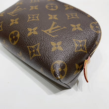 Charger l&#39;image dans la galerie, No.4387-Louis Vuitton Cosmetic Pouch PM
