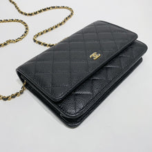 Charger l&#39;image dans la galerie, No.4415-Chanel Caviar Timeless Classic Wallet On Chain (Brand New/全新)
