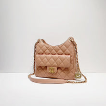 Charger l&#39;image dans la galerie, No.4068-Chanel Large Caviar Wavy CC Hobo Bag (Brand New / 全新貨品)
