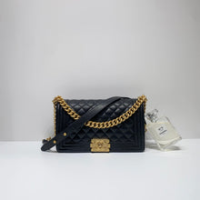 Load image into Gallery viewer, No.003008-Chanel Caviar Boy 25cm

