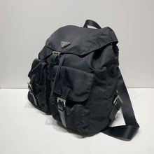 Charger l&#39;image dans la galerie, No.4351-Prada Small Re-Nylon Backpack
