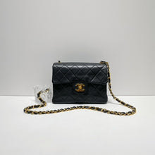 Load image into Gallery viewer, No.4332-Chanel Vintage Timeless Classic Flap Mini 17cm
