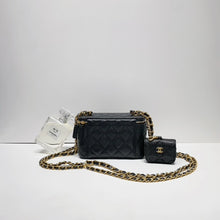 Charger l&#39;image dans la galerie, No.4335-Chanel Twin Crush Vanity With Chain
