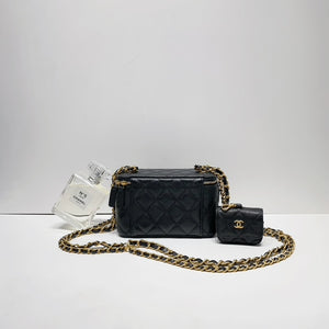 No.4335-Chanel Twin Crush Vanity With Chain