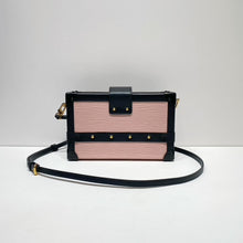 Charger l&#39;image dans la galerie, No.4306-Louis Vuitton Epi Leather Petite Malle
