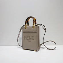 이미지를 갤러리 뷰어에 로드 , No.4299-Fendi Mini Sunshine Shopper Bag
