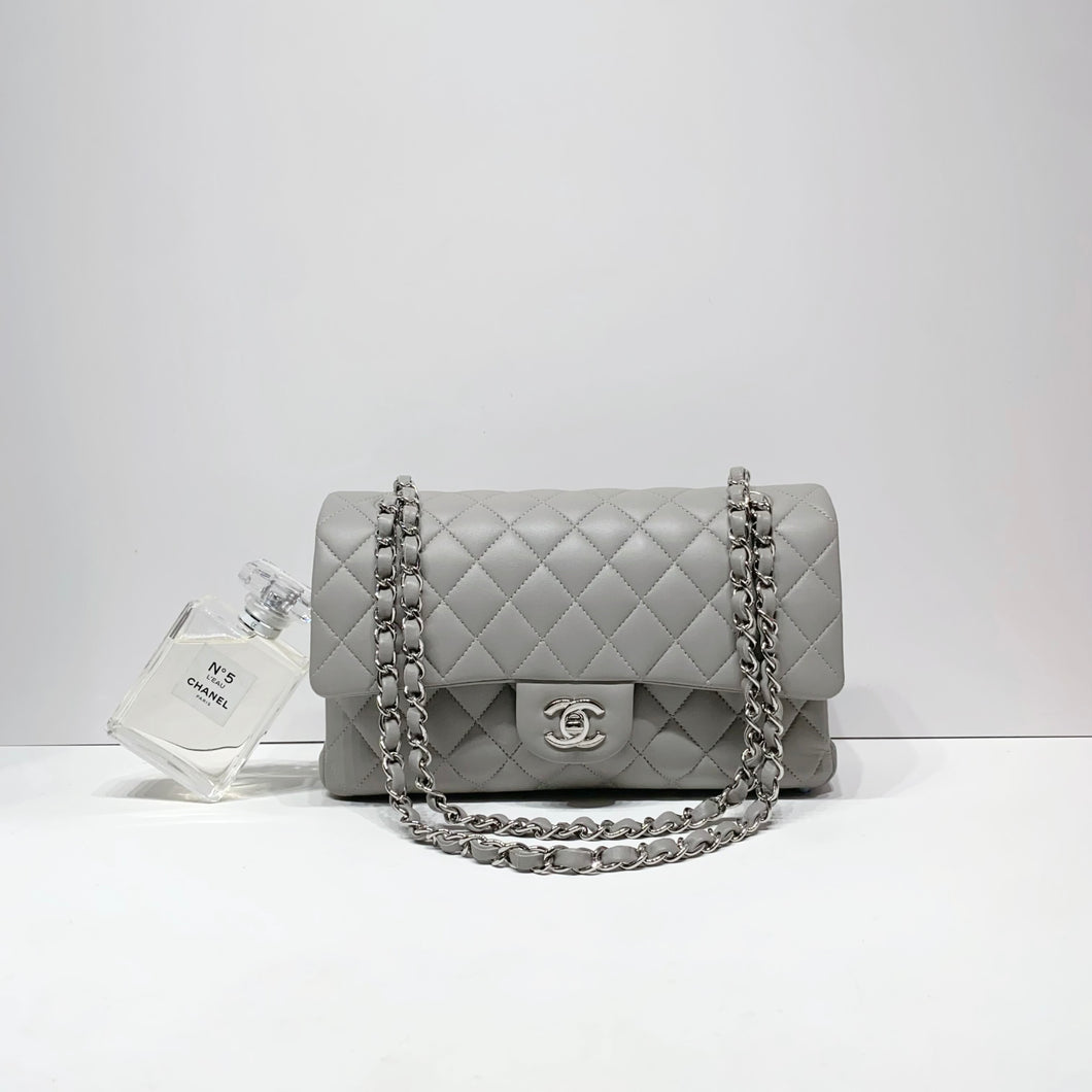 No.4470-Chanel Lambskin Medium Timeless Classic Flap Bag 25cm