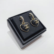 画像をギャラリービューアに読み込む, No.4317-Chanel Metal Pendant Heart Earrings
