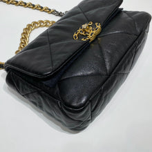 將圖片載入圖庫檢視器 No.4305-Chanel 19 Small Handbag
