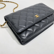 Charger l&#39;image dans la galerie, No.001693-Chanel Caviar Timeless Classic Wallet On Chain
