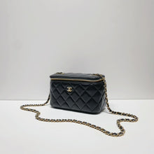 이미지를 갤러리 뷰어에 로드 , No.4279-Chanel Timeless Classic Vanity With Chain

