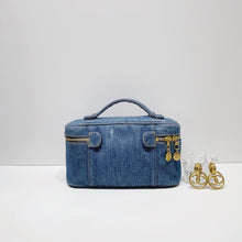 画像をギャラリービューアに読み込む, No.3651-Chanel Vintage Denim Large Vanity Case
