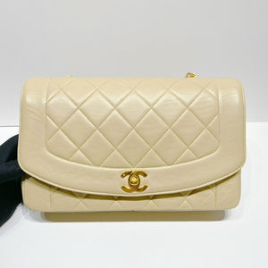 No.001694-Chanel Vintage Lambskin Diana Bag 25cm