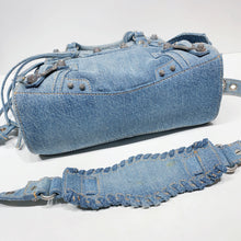 画像をギャラリービューアに読み込む, No.4493-Balenciaga Denim Neo Cagloe XS Handbag

