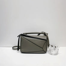 Load image into Gallery viewer, No.4395-Loewe Mini Puzzle Bag
