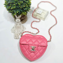 이미지를 갤러리 뷰어에 로드 , No.4313-Chanel Small CC In Love Heart Bag (Unused / 未使用品)
