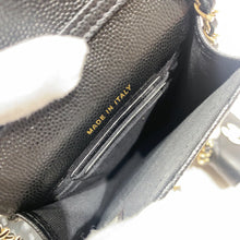 Charger l&#39;image dans la galerie, No.4486-Chanel Phone &amp; AirPods Pro Case With Chain
