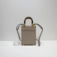 이미지를 갤러리 뷰어에 로드 , No.4299-Fendi Mini Sunshine Shopper Bag
