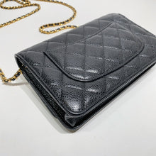 Charger l&#39;image dans la galerie, No.001693-Chanel Caviar Timeless Classic Wallet On Chain
