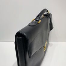 이미지를 갤러리 뷰어에 로드 , No.2166-Chanel Vintage Caviar Briefcase
