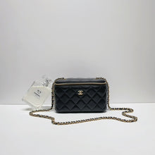 Load image into Gallery viewer, No.4279-Chanel Timeless Classic Vanity With Chain
