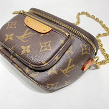 Load image into Gallery viewer, No.4375-Louis Vuitton Mini Bumpbag
