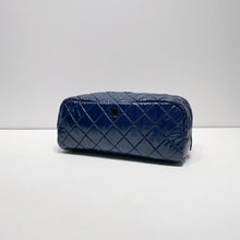 Charger l&#39;image dans la galerie, No.4340-Chanel Nylon Medium Case
