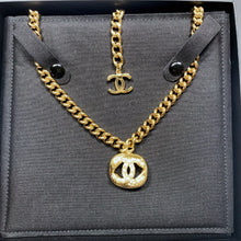 Load image into Gallery viewer, No.4484-Chanel Metal Pearl Coco Mark Necklace (Unused/ 未使用品)
