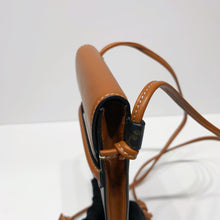 画像をギャラリービューアに読み込む, No.4508-Celine Triomphe Phone Bag
