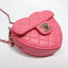 이미지를 갤러리 뷰어에 로드 , No.4313-Chanel Small CC In Love Heart Bag (Unused / 未使用品)
