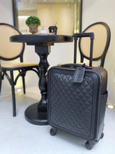 이미지를 갤러리 뷰어에 로드 , No.3087-Chanel Calfskin Coco Case Luggage
