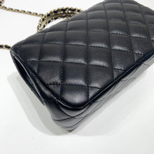 Load image into Gallery viewer, No.04559-Chanel Mini Rectangular Crytral Top Handle Flap Bag
