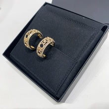 Load image into Gallery viewer, No.4465-Chanel Round Coco Mark Earrings&nbsp; (Unused / 未使用品)

